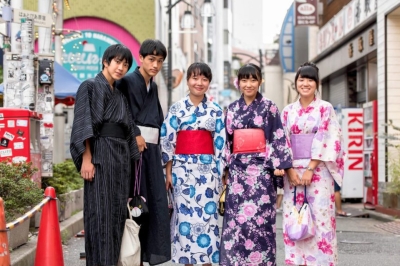 Mengungkap Pesona Kimono dan Yukata: Pakaian Tradisional Jepang yang Tak Lekang oleh Waktu