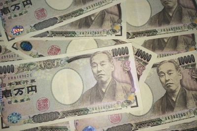 ilustrasi uang Jepang